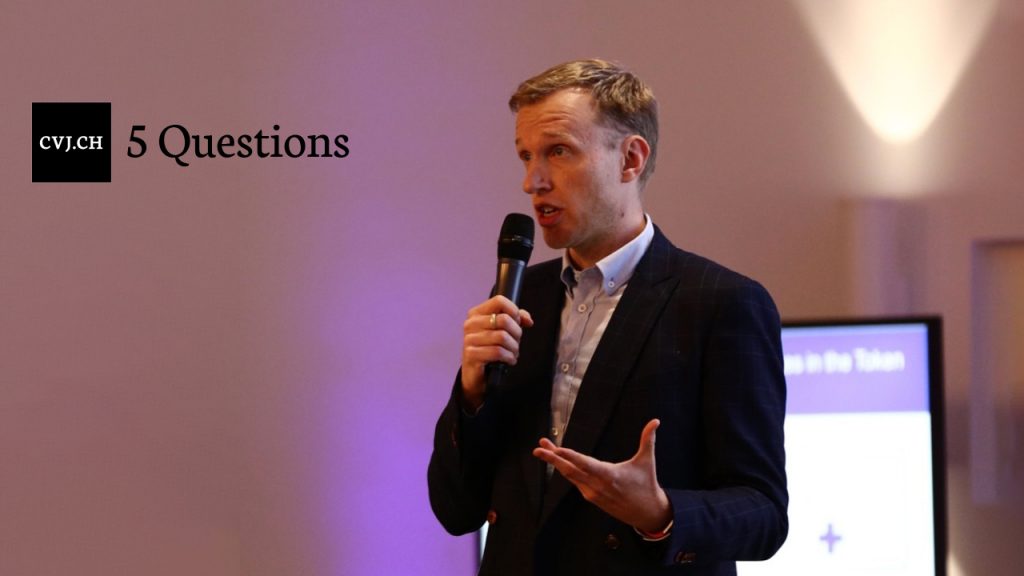 5 questions answered by Johannes Schmitt, Director of Banking at Kraken