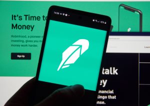 Robinhood Perpetual Futures in Europe now cover commodities and currencies, and the broker plans a crypto launch in the United Kingdom.