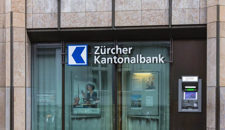 The Cantonal Bank of Zürich (ZKB) is approaching an offering for trading Bitcoin (BTC) and Ethereum (ETH), CVJ.CH has learned.