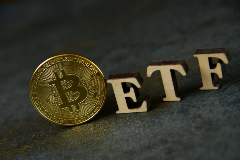 Bitcoin-ETFs verzeichnen erhebliche Zuflüsse nach Preissturz