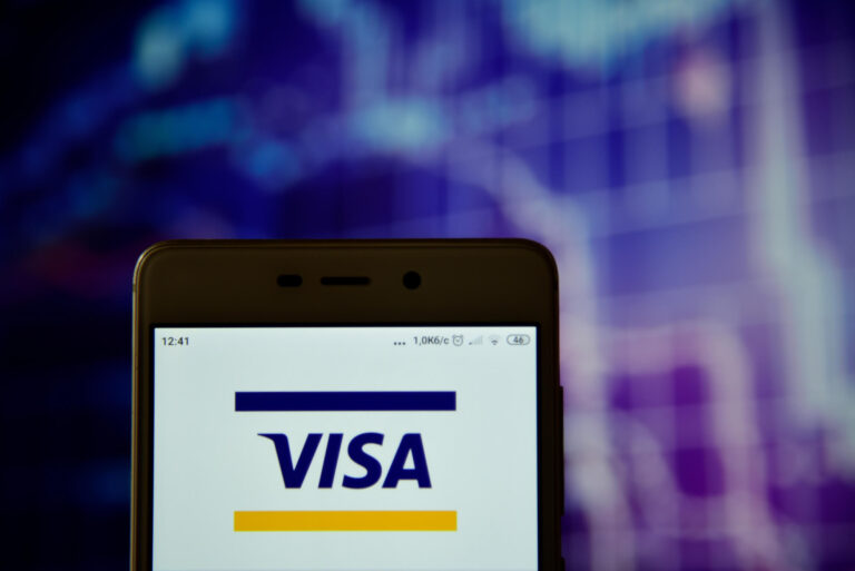 Visa and Coinbase join forces for instant crypto transactions