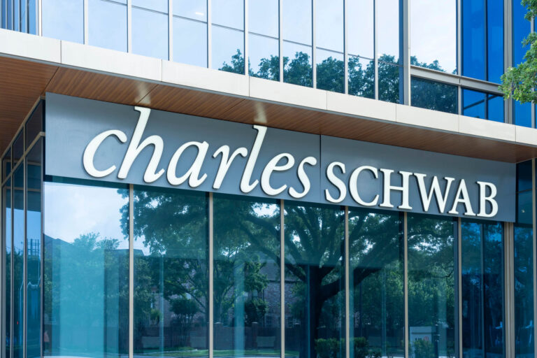 Charles Schwab möchte in den Spot-Krypto-Handel einsteigen