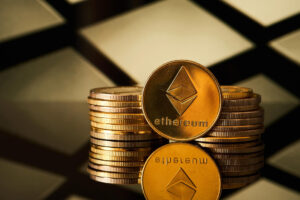 BitMine reports USD 3.818 billion quarterly loss on ETH writedowns. Tom Lee's treasury holds 4.87 million ETH despite price pressure.