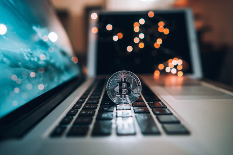 Crypto Fundraising Trends 2025: IPOs, Institutional Flows, and the End of the Bear Market