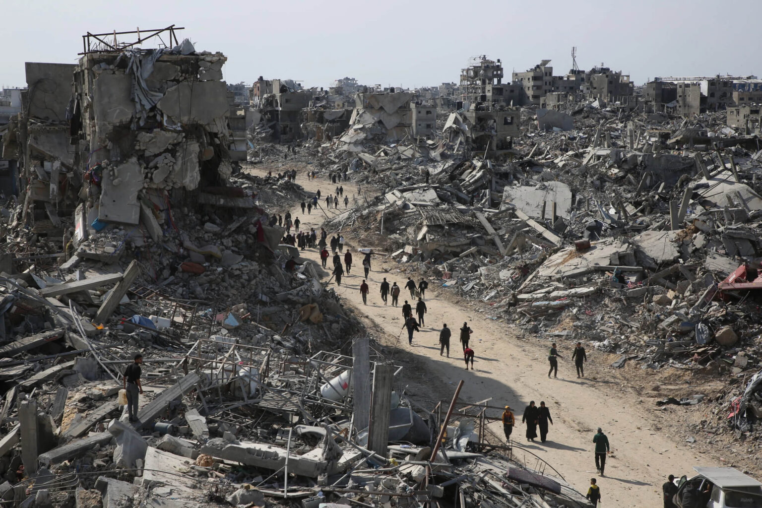 Trump's Board of Peace is considering a US dollar stablecoin for Gaza - digital money to enable reconstruction.