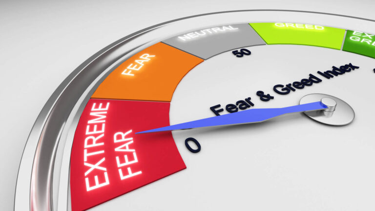 Bitcoin Fear & Greed Index at 8: Market at deepest pessimism since the FTX collapse