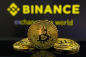 Binance withdraws its Greek MiCA license application and halts all EU crypto services from 1 July. Customers must withdraw their funds.