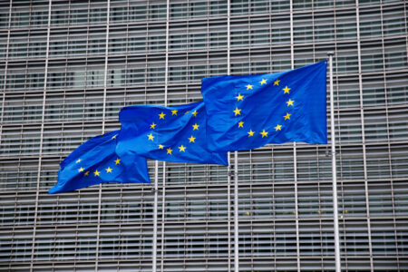 The EU Parliament's ECON committee has approved the legal framework for the digital euro and ordered trilogue negotiations to begin.
