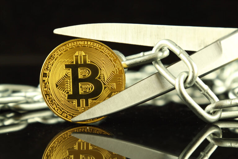Bitcoin split via BIP-110 stalls after two blocks The Bitcoin BIP-110 split left the minority chain at two blocks, while the main chain kept mining and moved 111 blocks ahead.
