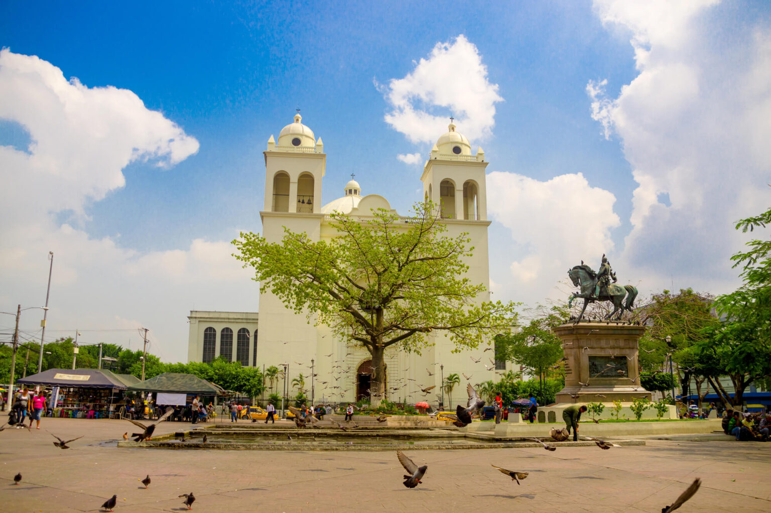 IMF: El Salvador halted state Bitcoin purchases under pressure The IMF is releasing around USD 140 million after El Salvador stopped buying Bitcoin with public funds, ending state purchases since June 2025.