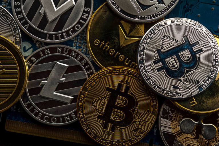 The signals to watch: a crypto market outlook for Q4 2026 Bitcoin near USD 78,000 and stablecoin supply above USD 300 billion shape the crypto market outlook heading into Q4 2026.